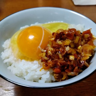 にんにくネギラー油のたまごかけご飯